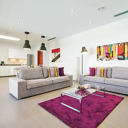 Jimena Villa